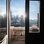 Spacious Luxury 200 Sqm Apartment In Center