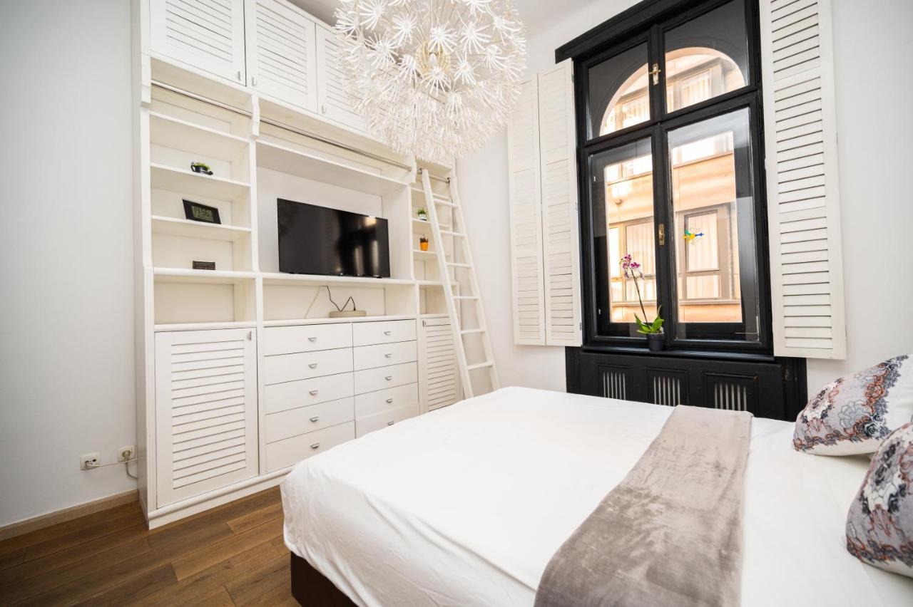 Apartment Spacious Luxury 200 Sqm In Center
