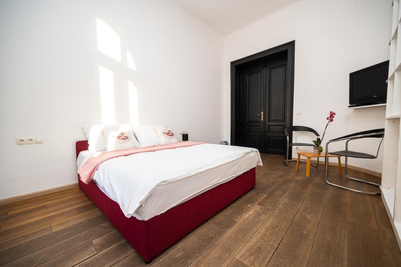 Spacious Luxury 200 Sqm In Center Apartment Sarajevo