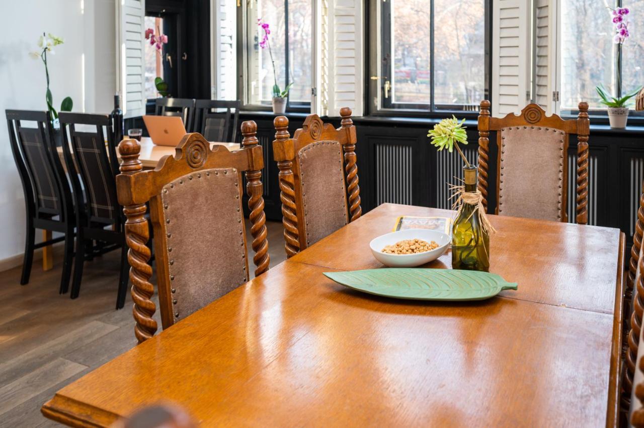 Apartment Spacious Luxury 200 Sqm In Center