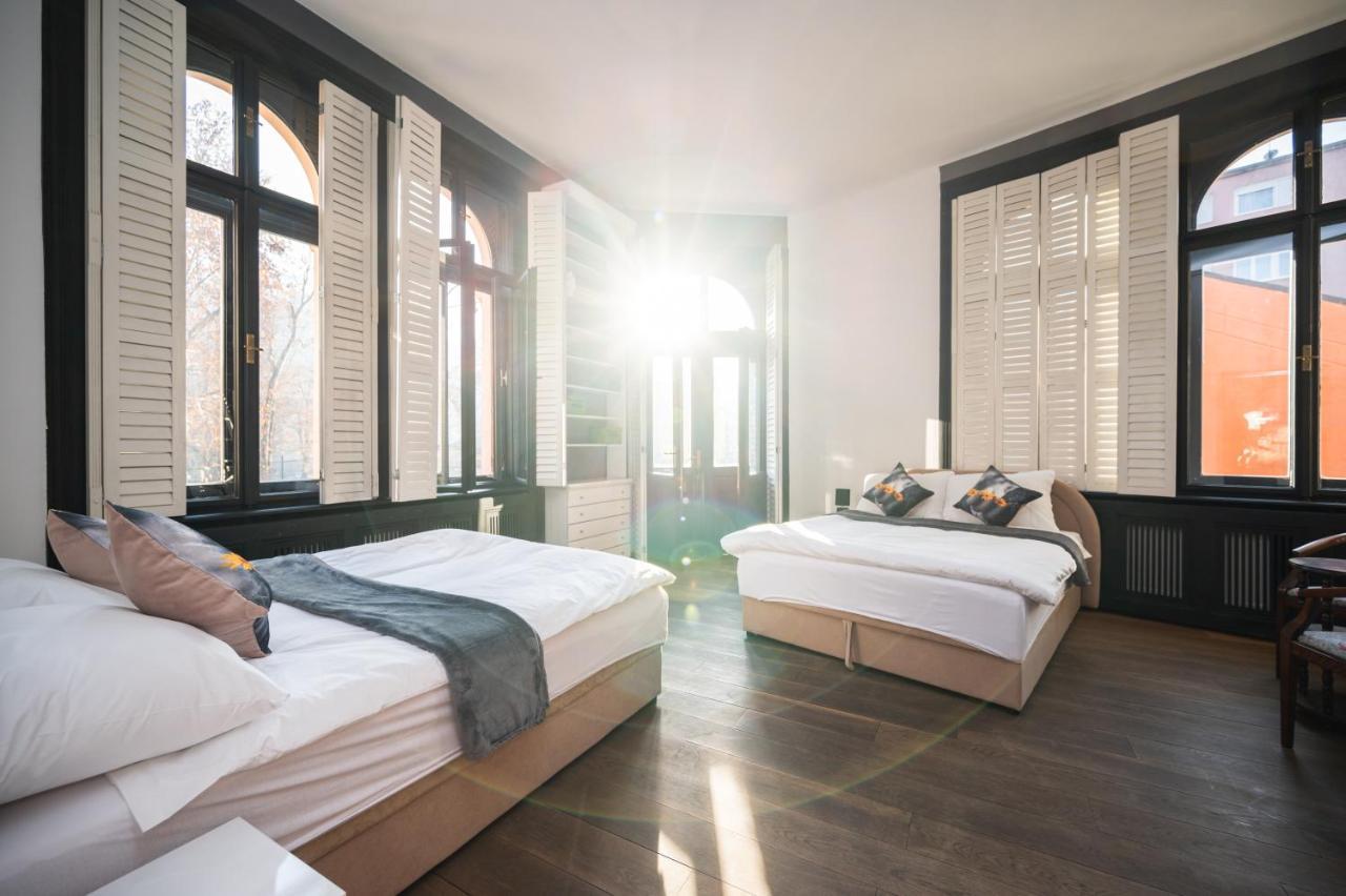 Spacious Luxury 200 Sqm In Center Apartment