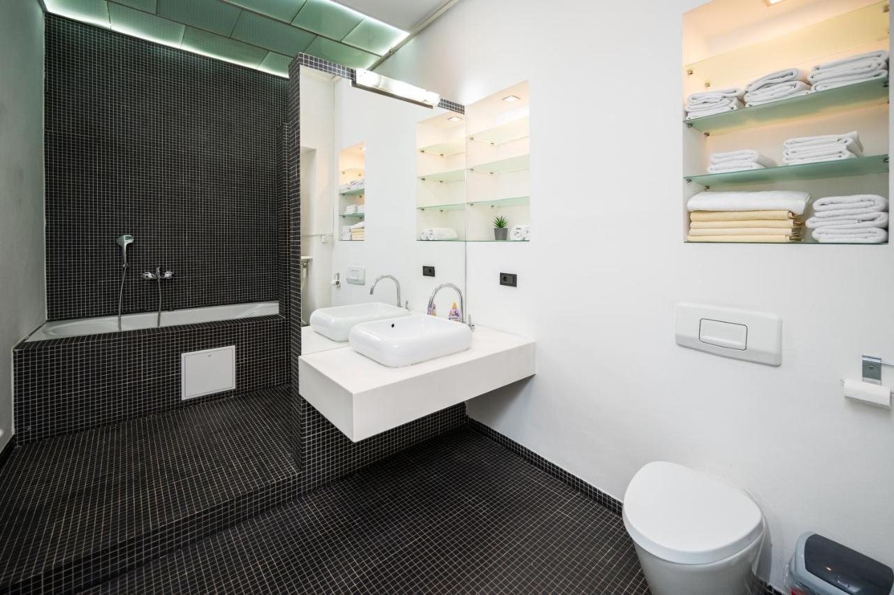 Spacious Luxury 200 Sqm In Center Apartment